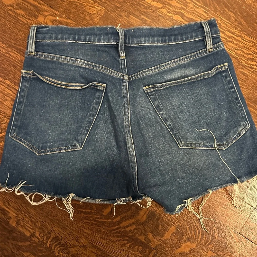FRAME Le Brigitte Denim Shorts - Picture 4 of 7